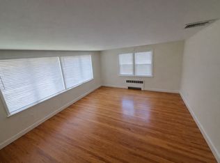 61 Oakley Ln, Waltham, MA 02452