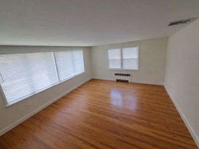 61 Oakley Ln, Waltham, MA, 02452