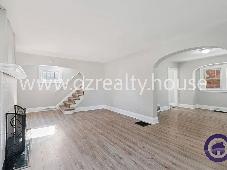 3756 Maxwell Rd — Photo 6