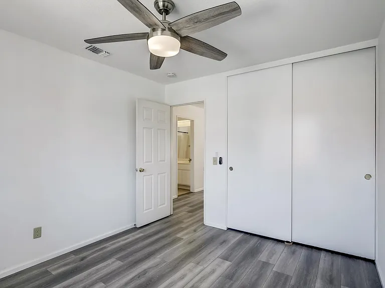 34921 Shadow Wood Dr — Photo 10