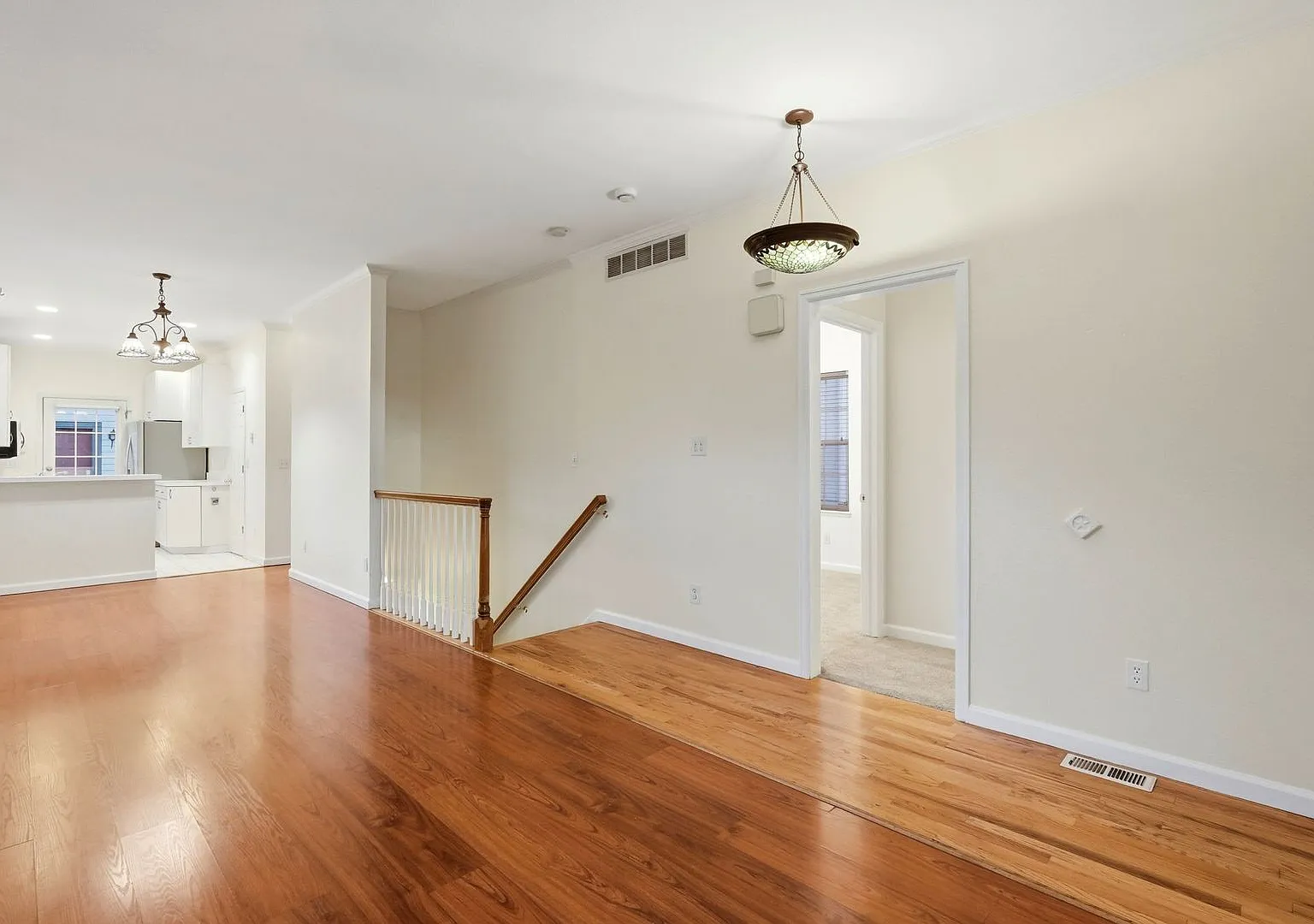 Spacious 4-Bedroom Home Near Sloan's Lake & Broncos Stadium — Photo 3