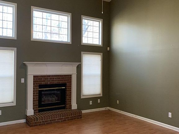 5th image of 20 Heathridge Dr