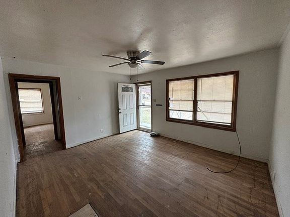 3rd image of 2707 E 31st St
