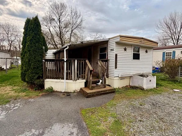 1113 Hollywood Dr, Reading, PA 19606