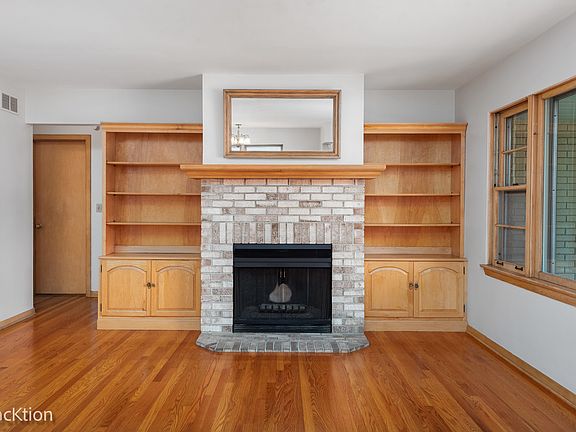 4th image of 310 Merton Ave