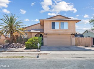 7370 S Camino Bello, Tucson, AZ 85746