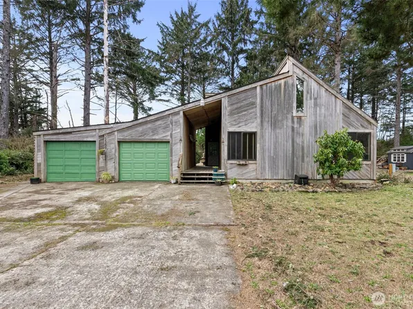 32209 K Place, Ocean Park, WA 98640