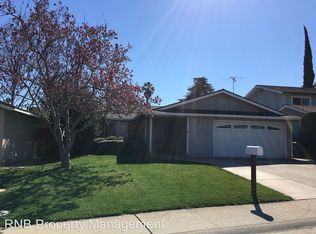 9356 Linda Rio Dr, Sacramento, CA 95827