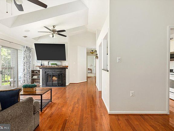 3rd image of 106 Timberlake Ter APT 10
