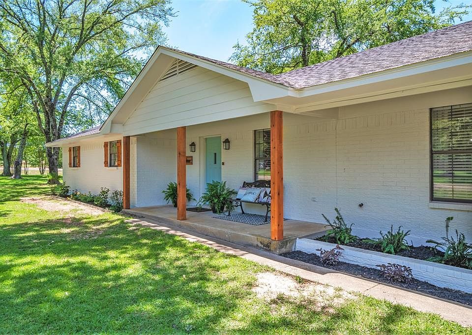 1st image of 3 Bentwood Cir