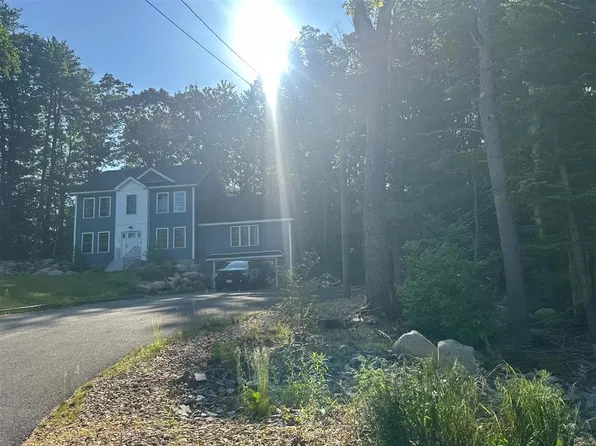 12 Spruce Dr, Ashburnham, MA 01430
