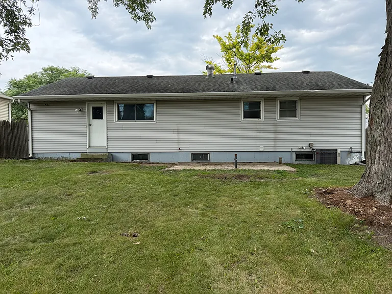 1818 Grandview Dr — Photo 19