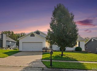 130 Stone Post Ln, Wentzville, MO 63385