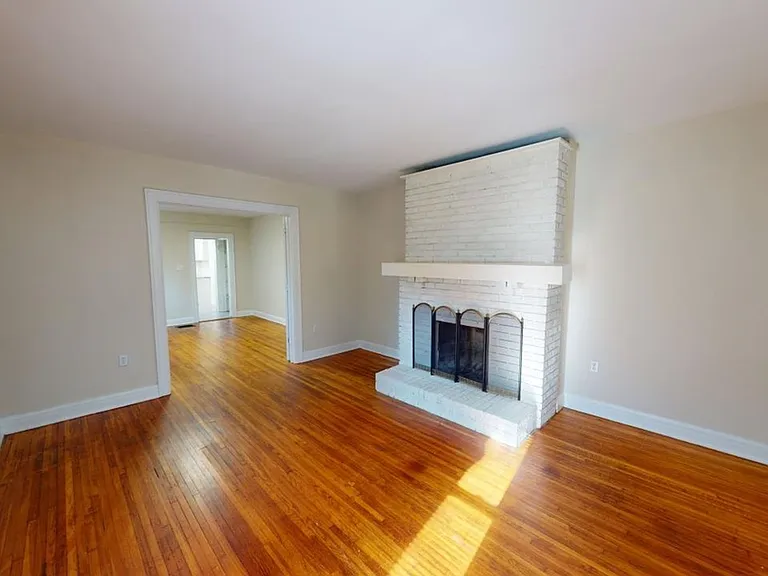 137 Crestview Rd — Photo 8