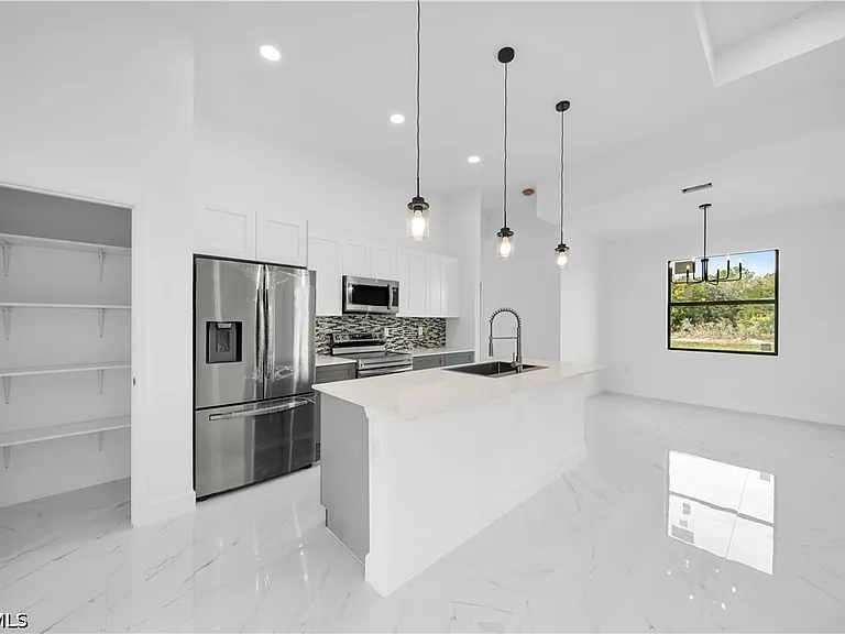 334 Ranch Ave — Photo 6