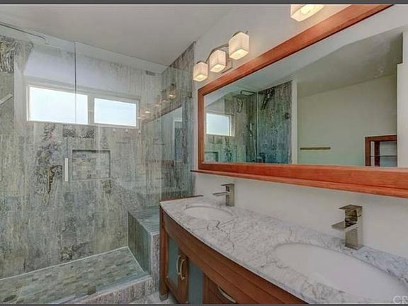5th image of 10261 Stanford Ave #4