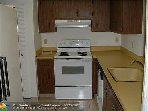 4th image of 7310 NW 18th St APT 105