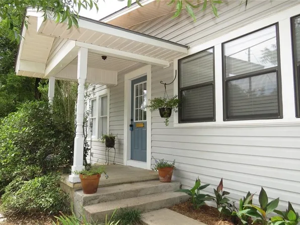 736 W Bell Ave, Rockdale, TX 76567