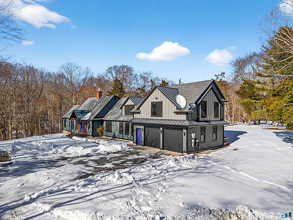 2nd image of 34-A Johnny Cake Hill Road