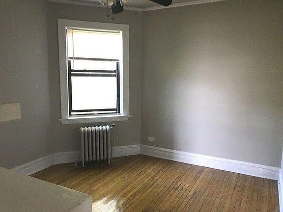 3rd image of 2119 W North Ave #2RRQ
