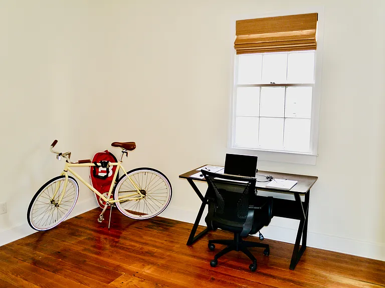 17 Nassau St #A — Photo 20