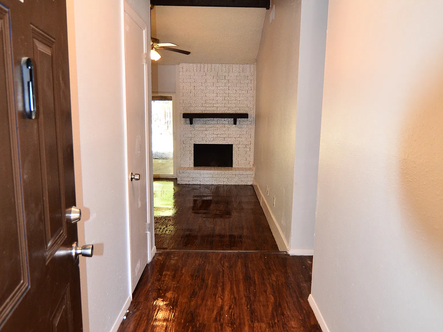 3 bed, 1032 sqft, $1,800 — Photo 4