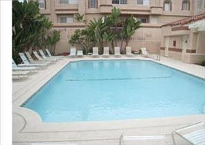 5th image of 3101 Plaza Del Amo Unit 90