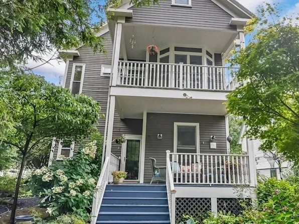 22 Hancock St, Winchester, MA 01890