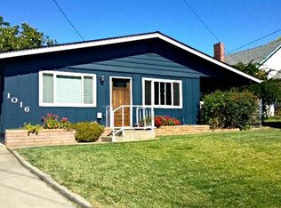 1016 NE Savage St, Grants Pass, OR 97526