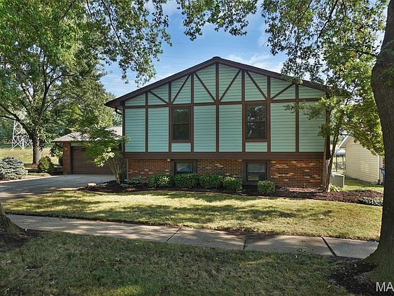 2nd image of 12371 Sparrowhawk Ct