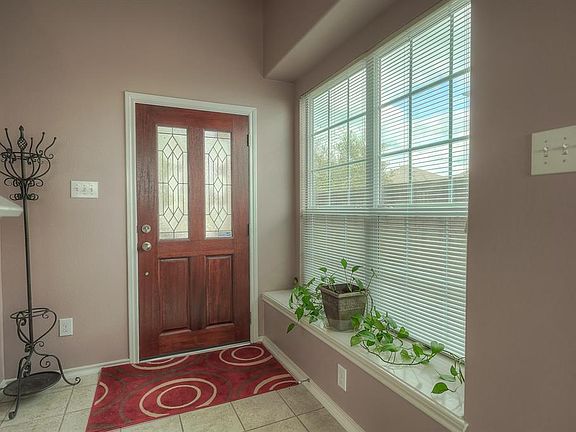 4th image of 2728 Maybrook Hollow Ln