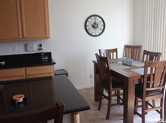 4th image of 1605 Courtyard Dr