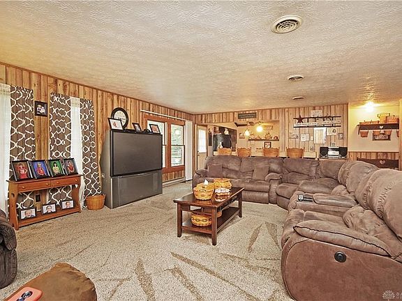 5th image of 573 Robindale Dr