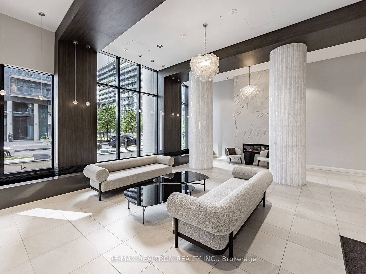 2 bed, $2,450 — Photo 4