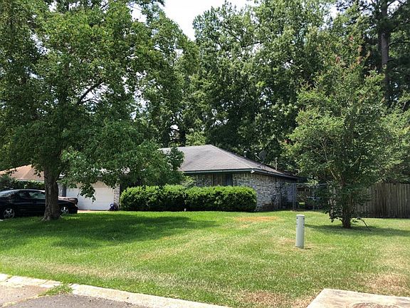 4th image of 1050 Woodshire Cir