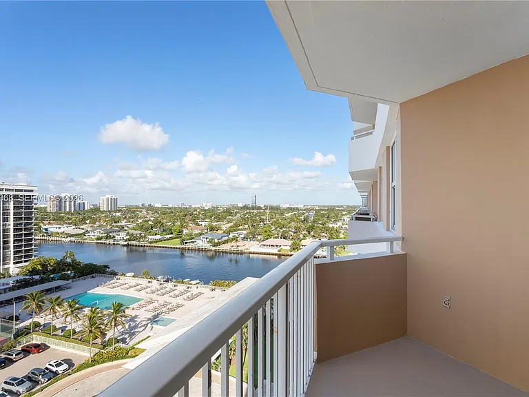 1965 S Ocean Dr #11E — Photo 3