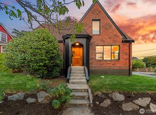 7702 10th Ave NW, Seattle, WA 98117