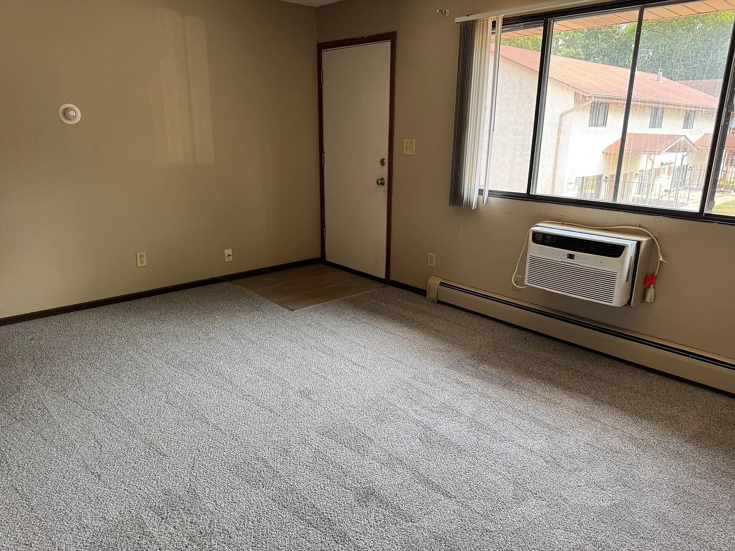 1419 Case Ave East — Photo 3