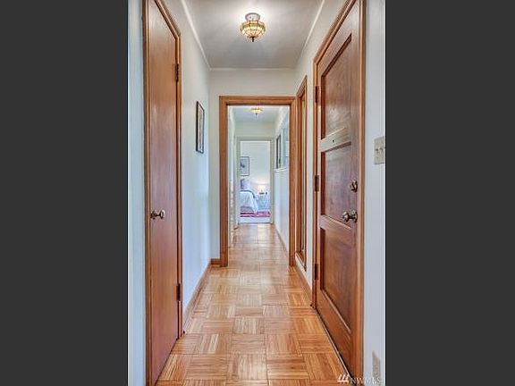 4th image of 10534 19th Ave NE