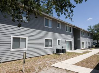 100 E Rhodes Dr, New Smyrna Beach, FL 32168