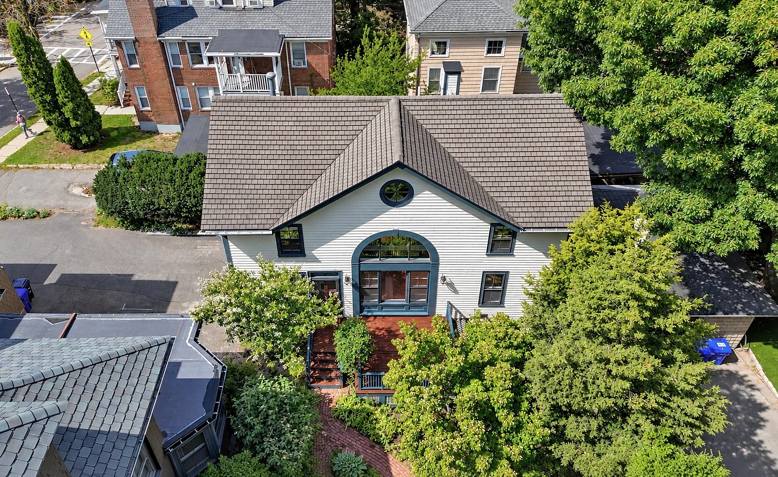 71 Abbottsford Road — Photo 1