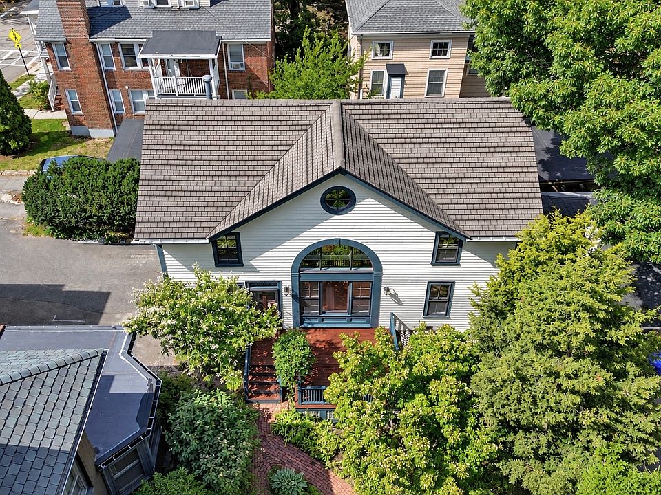 1st image of 71 Abbottsford Rd