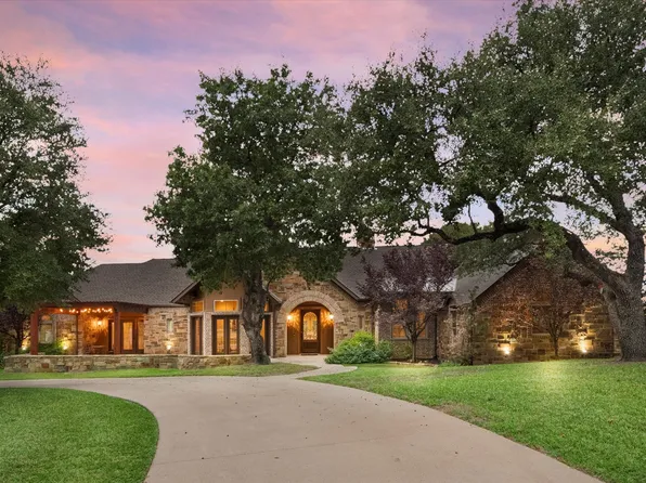 3924 Lakewood Heights Ct, Fort Worth, TX 76179