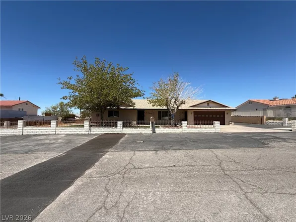 1560 Rocking Horse Dr, Henderson, NV 89002