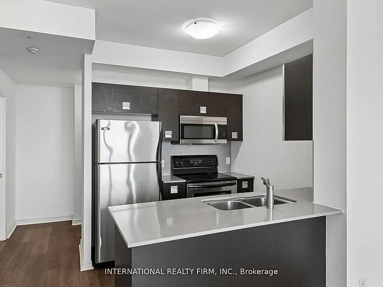 3391 Bloor St W #1011 — Photo 11