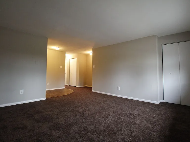 Oak Ridge Apartments — Photo 5