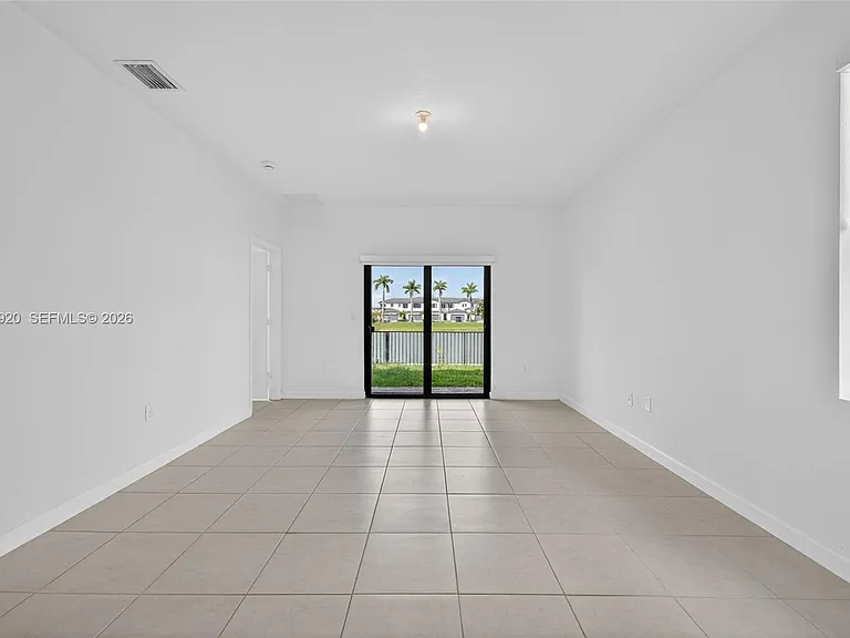 4981 Peacock Way — Photo 4