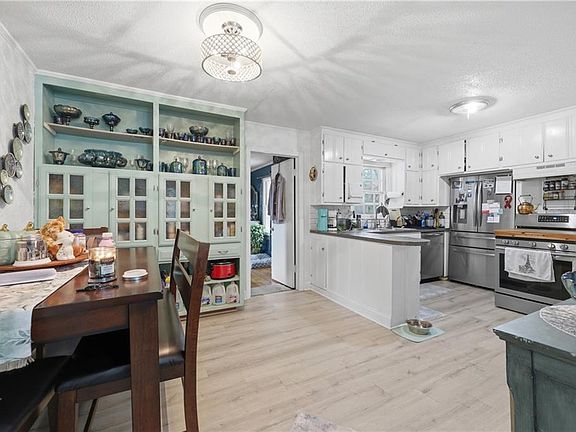 5th image of 5430 Nieman Rd