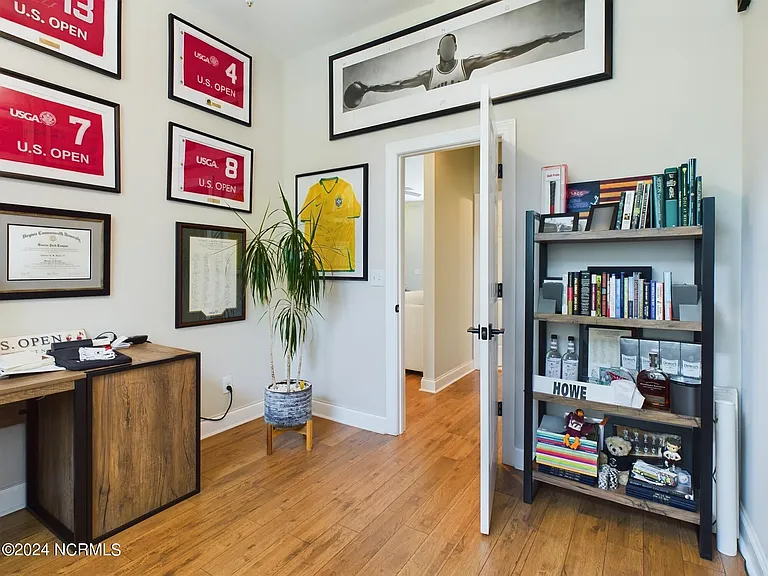 4 McQueen Pl — Photo 23