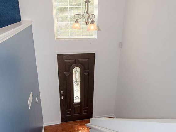 4th image of 640 Four Seasons Blvd #640